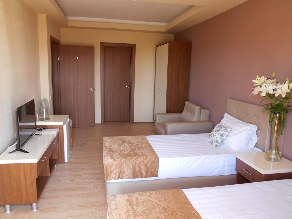 Hotel Amrita Sukhumi Exterior photo